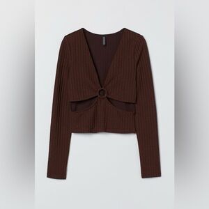 H&M Divided Ribbed Cut-out O-Ring V-Neck Top Brown
Size Medium